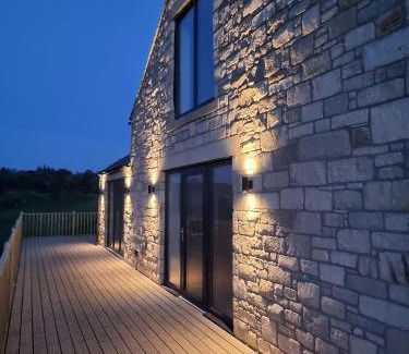 Rothbury House | Valley View Cottage