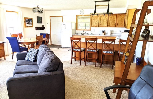 Lead Hill House | Valley View Homestead