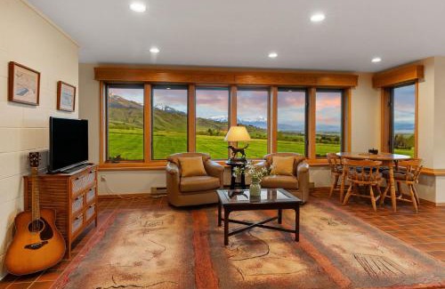 Livingston House | Valley View Lodge