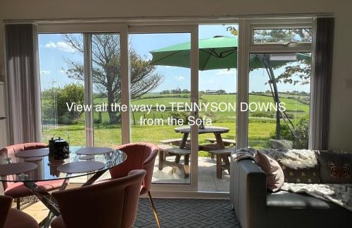 Freshwater House | VALLEY VIEW self-catering coastal bungalow in rural West Wight