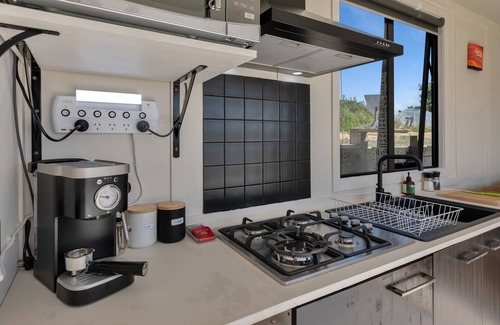 Maungakaramea Cottage | Valley View - Whangarei Tiny Home