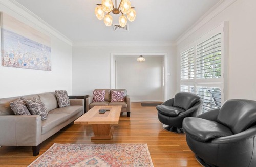 Wentworth Falls House | VALLEY VIEWS ESCAPE / WENTWORTH FALLS