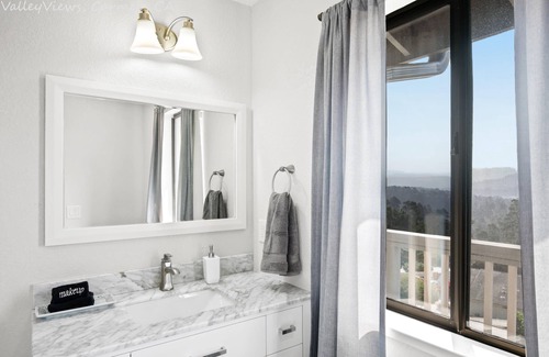 Northeast Carmel House | Valley Views: Newly Remodeled 4br 4ba with Spectacular Valley Views