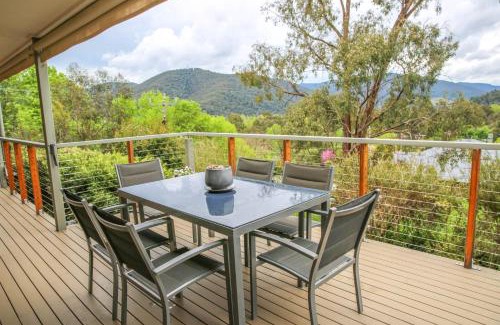 Bright House | Valley Vista