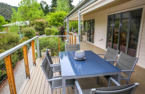 Bright House | Valley Vista