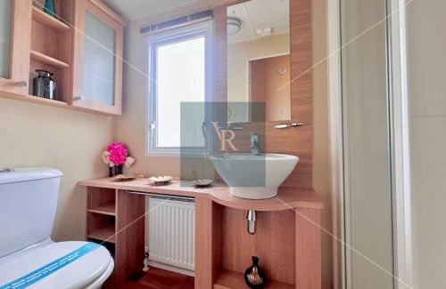 Tattershall Resort | Vallie Retreats at Tattershall Lakes