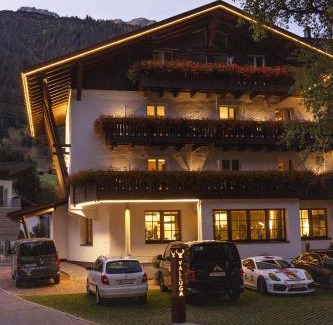 Sankt Anton am Arlberg Hotel | Valluga Hotel