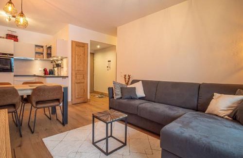 Valmorel Apartment | Valmorel: Appt 6 pers, 2 ch, parking, wifi, skis aux pieds - FR-1-356-511