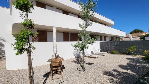 Serignan Apartment | Valras-Loc Naia cosy avec piscine