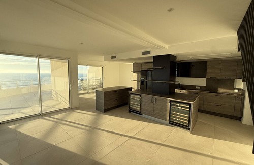 Valras-Plage Apartment | Valras Loc Privatisez le 9eme etage de l Archipel