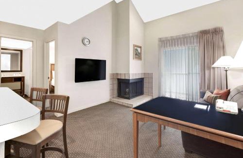 North Arlington Hotel | Value Suites Extended Stay - Arlington