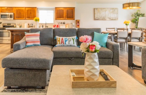 Pumpkin Center House | Valverde Oasis - 4BD Getaway near town center