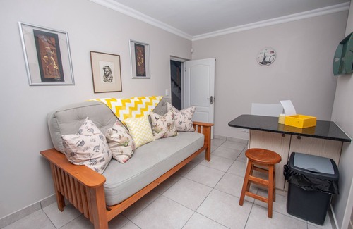 Betty's Bay House | Van Den Berg's Guesthouse
