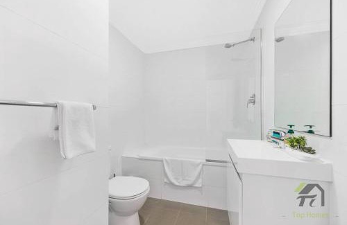 Parramatta Apartment | Van Gogh's Condo in Parramatta