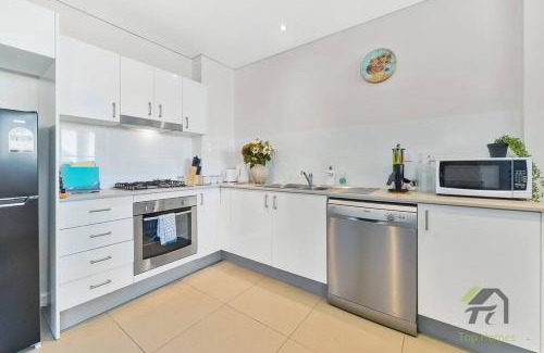 Parramatta Apartment | Van Gogh's Condo in Parramatta