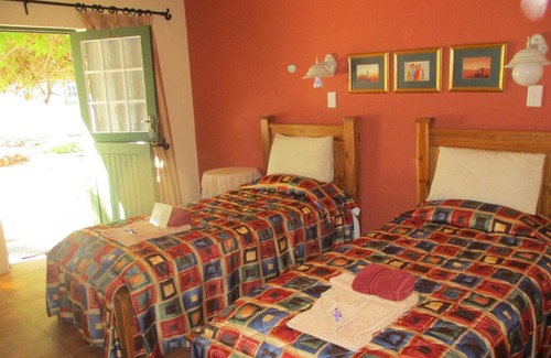 Vanrhynsdorp House | Van Rhyn Guest House