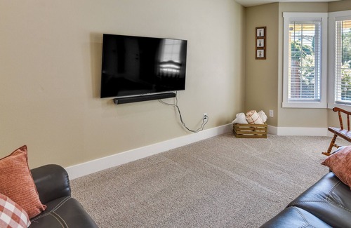 Five Corners House | Vancouver Vacation Rental ~ 8 Mi to Columbia River