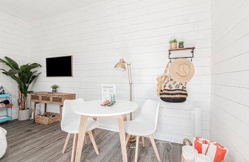 Naples Park House | Vanderbilt Beach Studio