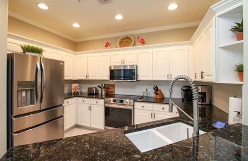 Rural Estates Villa | VANDERBILT COUNTRY CLUB BUNDLED GOLF TRANSFER TO THIS BEAUTIFUL 2/2 HOME