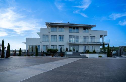 Pollenzo Apartment | Vanity Tail Luxury Apartments