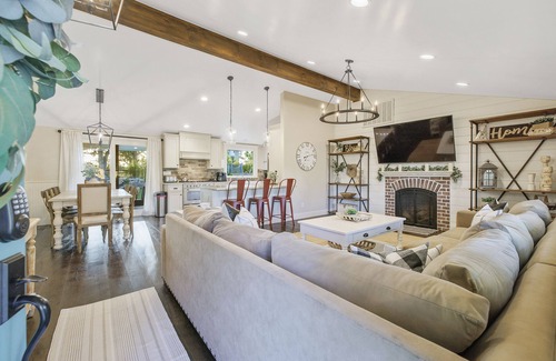 Templeton House | Vaquero Verano with Bunkhouse and Loft - Pool and Spa Property!