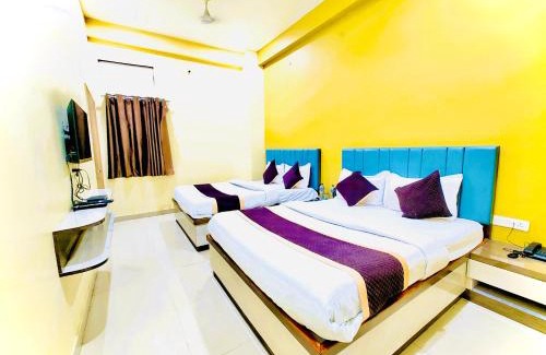 Varanasi Hotel | Varanasi Luxury Premium Hotel Medhya ! Grand Near Kashi Vishwanath Temple And Ganga Ghat With #Wi-Fi #Room Service - Fully Air Conditioned Rooms & Prime Location - Best Seller Hotel In Varanasi