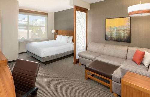 Greenville Downtown Hotel | Variety of Art at Art Crossing at Riverplace! 2 Spacious Units with Pool Access