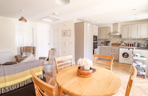 Newtown Cottage | Varley Villa