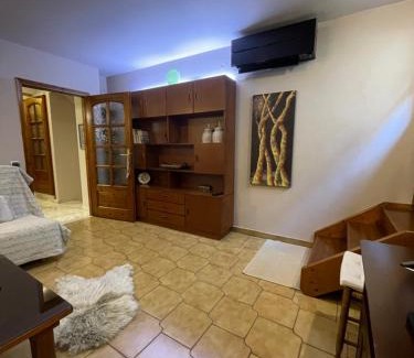 Trikala Apartment | Varousi House
