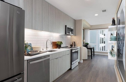 Menlo Park Hotel | Vasara Menlo Park 1BR Condo Ideal for Your Gateway