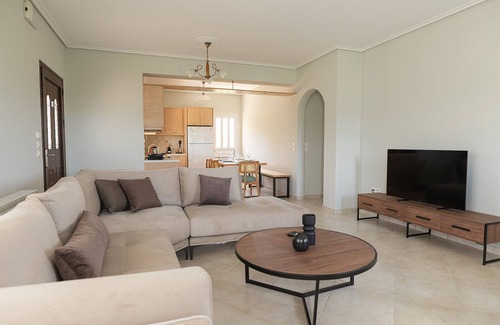 Kaligata Apartment | Vasilopoulos Residences - 1st floor 3 bedroom Apt. Eliana