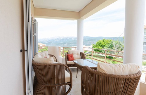 Kaligata Apartment | Vasilopoulos Residences - 1st floor 3 bedroom Apt. Eliana