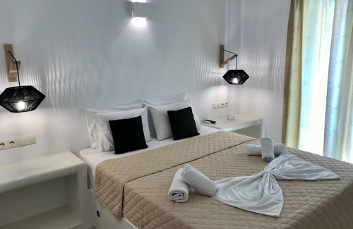Paros Hotel | Vassiliki Rooms
