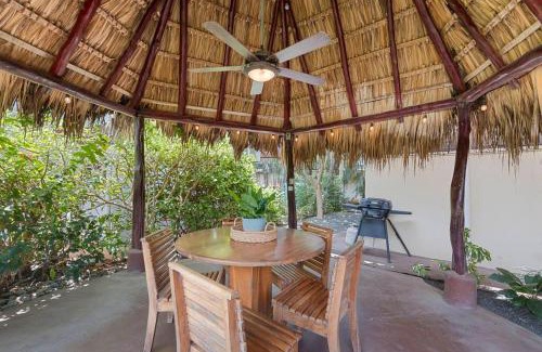 Tamarindo House | VBM1 Beachside Cottage Steps from the Shore