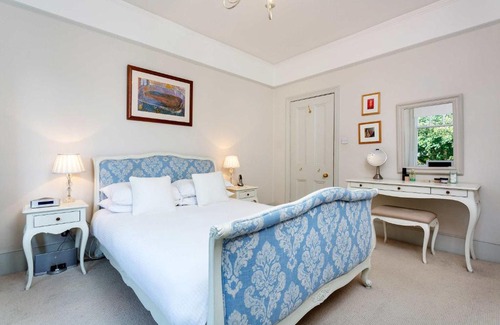 Ealing Common House | Veeve - Webster Gardens