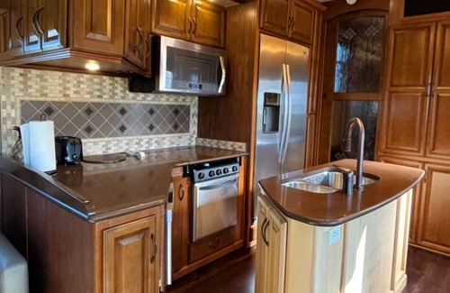 Dover House | Vegas Night Luxury Suit Cozy Stay