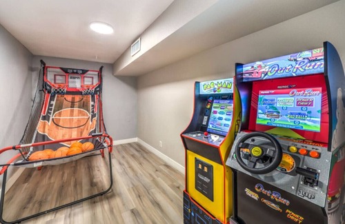 Black Mountain Apartment | ༄ vegas saltwater - Resort Pool, Hot Tub on ½ Acre