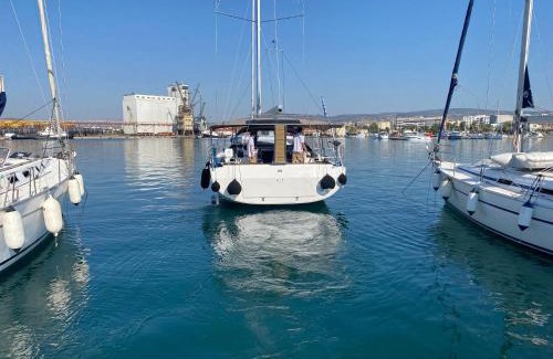 Volos City Centre Boat Rental | Vela