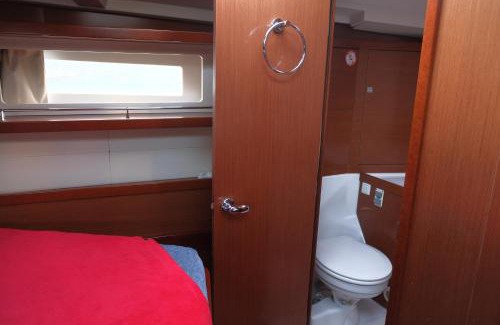 Belem Boat Rental | Veleiro Jakata