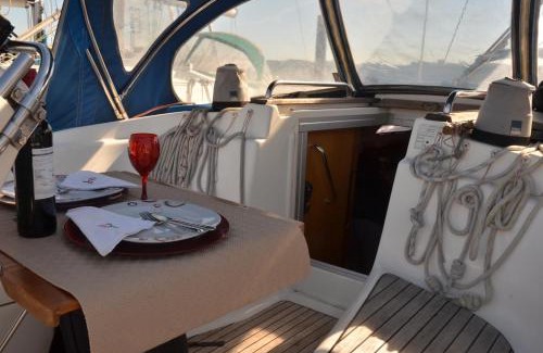 Belem Boat Rental | Veleiro Oceanico de 12 m