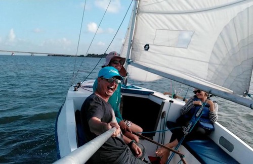 Aruanda Boat Rental | Veleiro Ventão