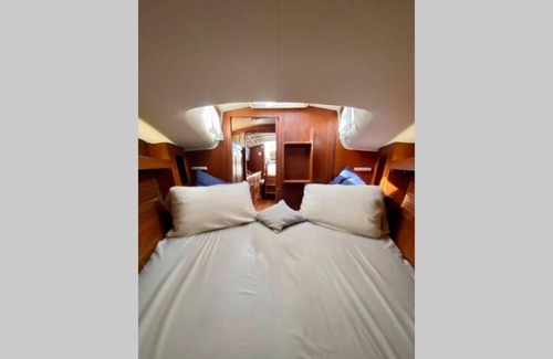 Cagliari Boat Rental | Velella