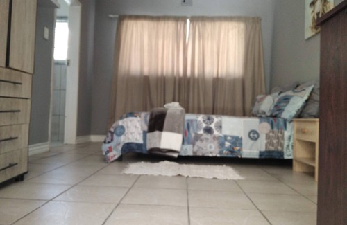 Greater Johannesburg Metropolitan Area House | Velindo Guest Rooms