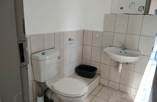 Greater Johannesburg Metropolitan Area House | Velindo Guest Rooms