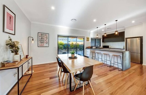 Porepunkah Apartment | Velo Station, Porepunkah