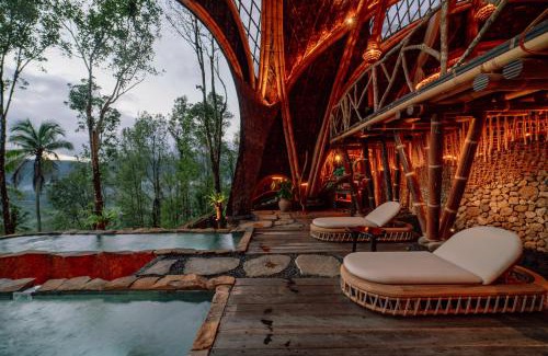 Sidemen Cabin | Veluvana Mountain