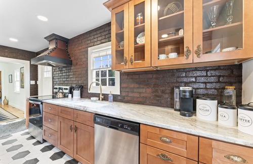 Murfreesboro Cottage | Velvet Room+Walk Downtown Murf+Hot Tub+Fire Pit