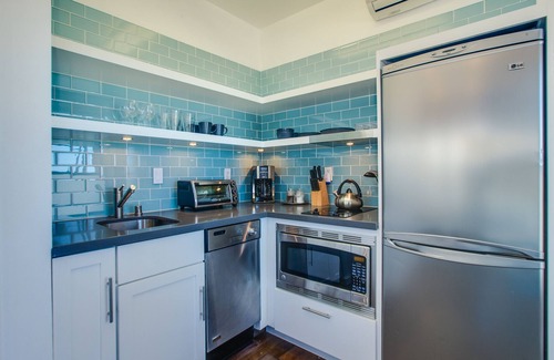 Venice Apartment | Venice Breeze Suites