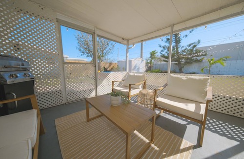 Venice Gardens House | Venice Villa - Minutes to Beaches + Pool