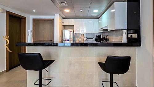 Al Raha Beach Apartment | Vera Residences 2BR - Modern Poolside Retreat Near Yas Mall & Marina